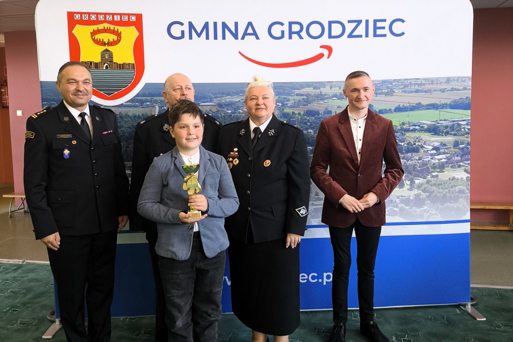 Grodziec gospodarzem powiatowego turnieju wiedzy pożarniczej - zdjęcie 4